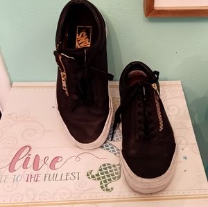 Vans black leather sneakers, Size 7 in women's, 5.5 in men's (unisex)